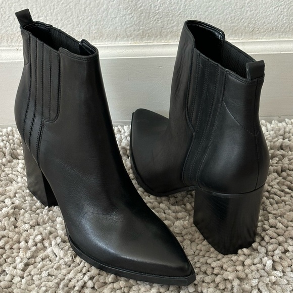 Marc Fisher LTD Woman OSHAY Pointed Toe Bootie Size: 11M